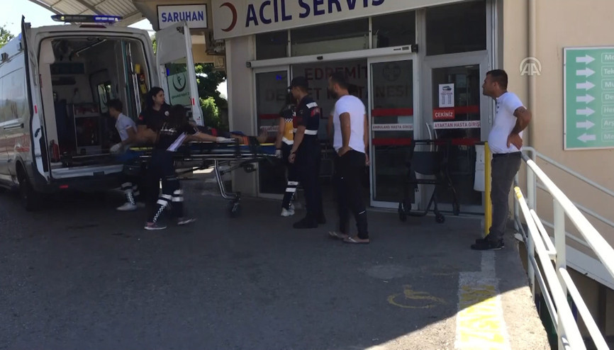 Şezlong tartışmasında bir polis öldü, 2 kişi yaralandı