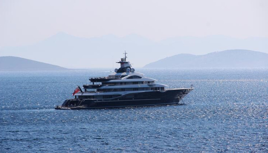 Futbol milyarderi milyon dolarlık yatıyla Bodrum’da