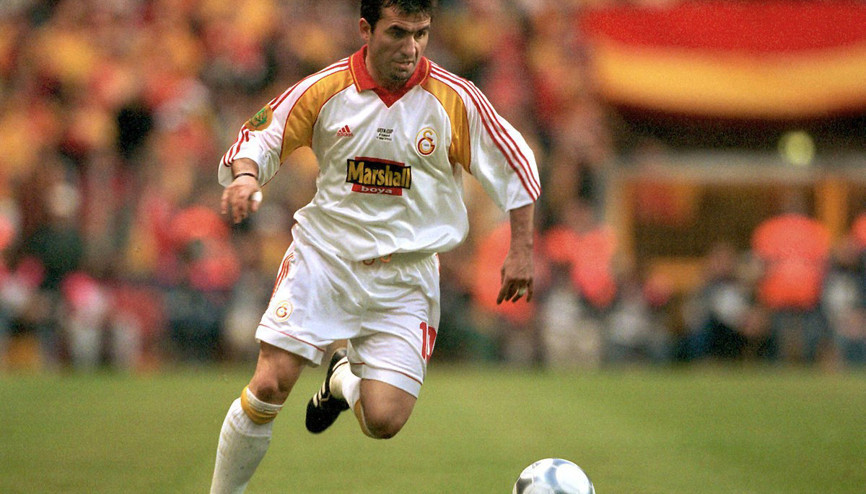 Tarihte Bugün: Gheorghe Hagi, Galatasaray ile sözleşme İmzaladı Tarihte Bugün: Gheorghe Hagi, Galatasaray ile sözleşme İmzaladı