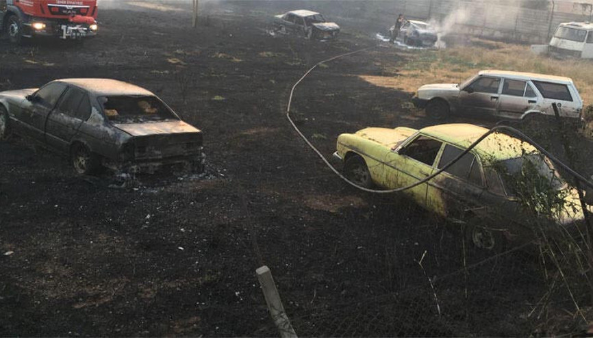 Otluk alanda çıkan yangın, Yediemin Otoparkındaki araçlara sıçradı
