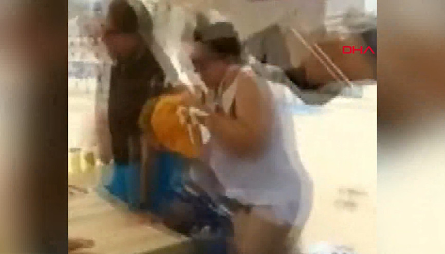 Plajda çıkan kum fırtınası büyük paniğe neden oldu