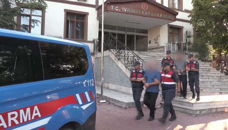 Balıkesirde yanan otobüsün şoförleri tutuklandı