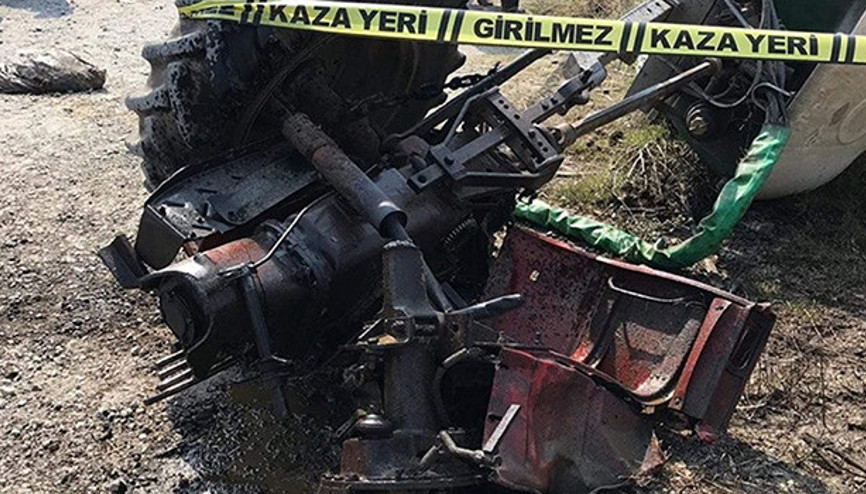 Tren traktörü ikiye böldü, sürücü öldü