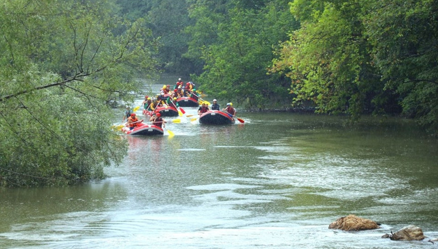 Sel felaketinin yaşandığı Melen Çayında rafting turları yeniden başladı
