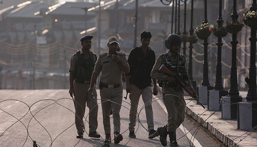 Özel statü kalktı... Ve resmen kriz