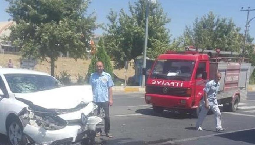 Kovancılarda kaza: 3 yaralı Kovancılarda kaza: 3 yaralı