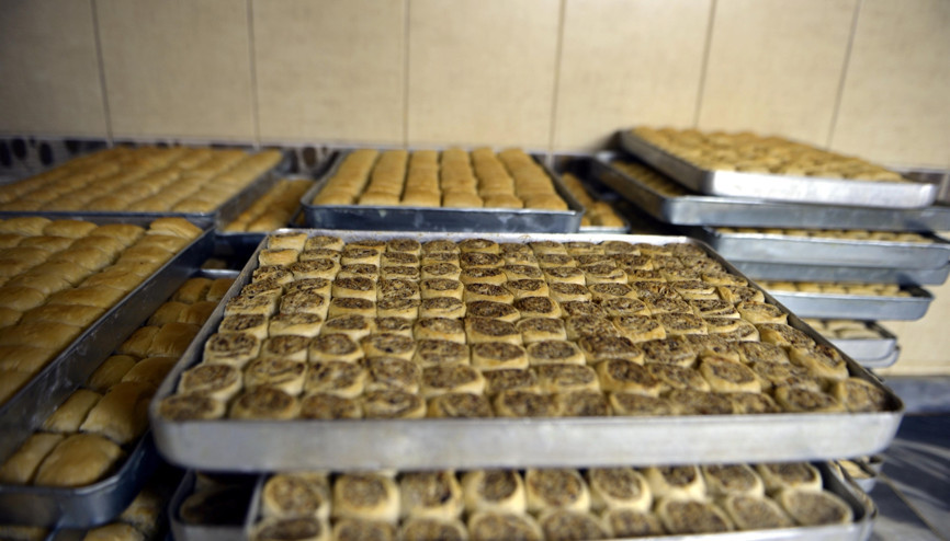 Bayramların olmazsa olmazı tatlılar için yoğun mesai