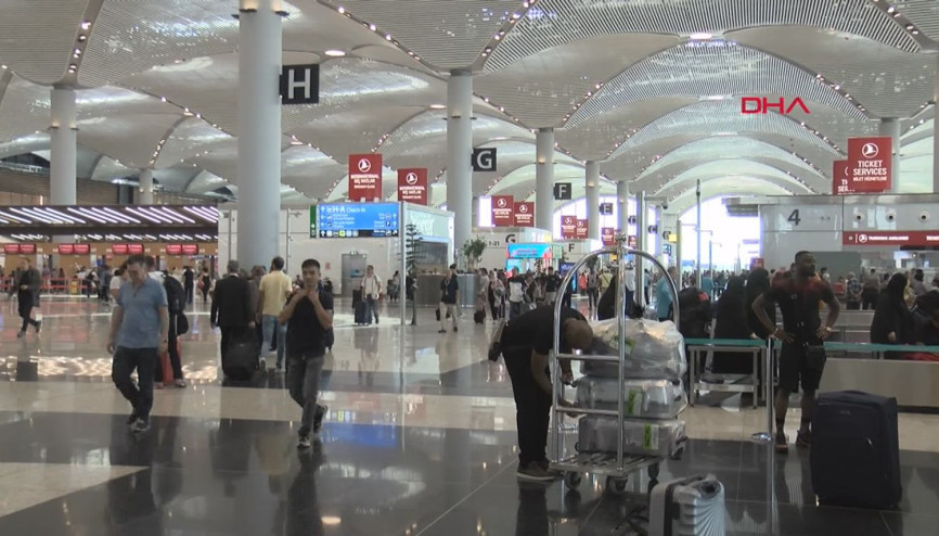 İstanbul Havalimanında bayram yoğunluğu