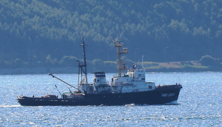 Rus askeri gemisi Çanakkale Boğazından geçti