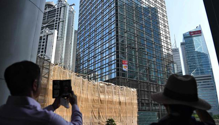 Örümcek Adam bu kez Hong Kongda gökdelene tırmandı