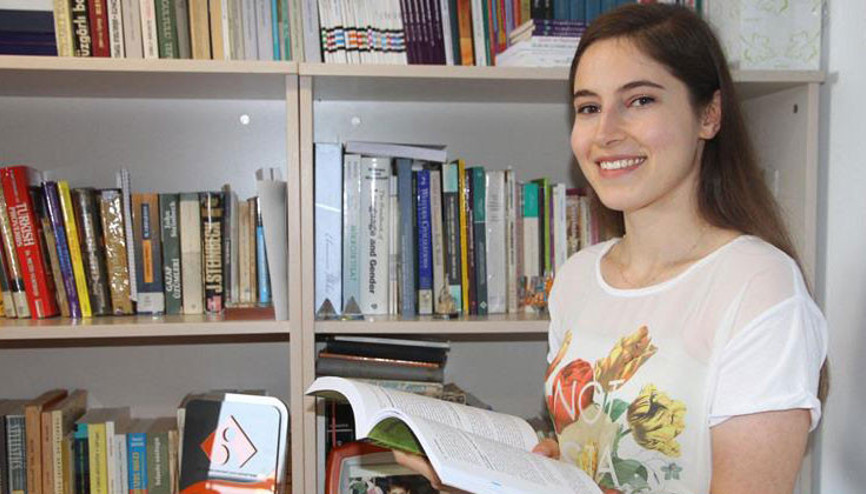 Sadece 30 kişiye verilen bursu kazandı: Almanya’ya geliyor Sadece 30 kişiye verilen bursu kazandı: Almanya’ya geliyor