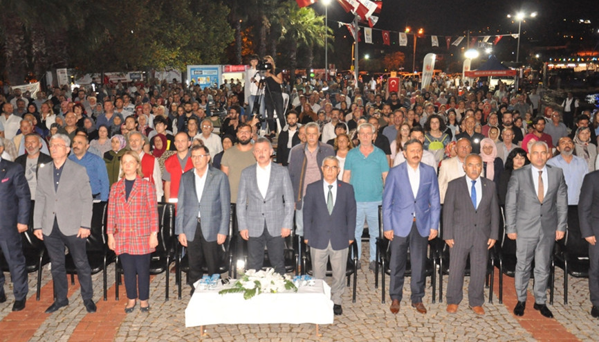 17 Ağustos Depreminde hayatını kaybedenler dualarla anıldı