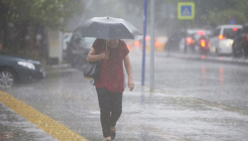 İstanbulu ‘çok hücreli fırtına’ vurdu