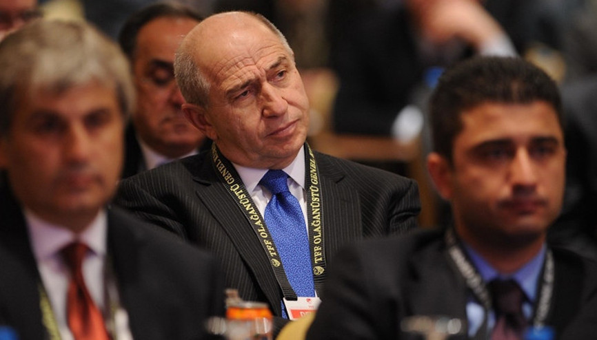 Nihat Özdemirden Millilere tam destek