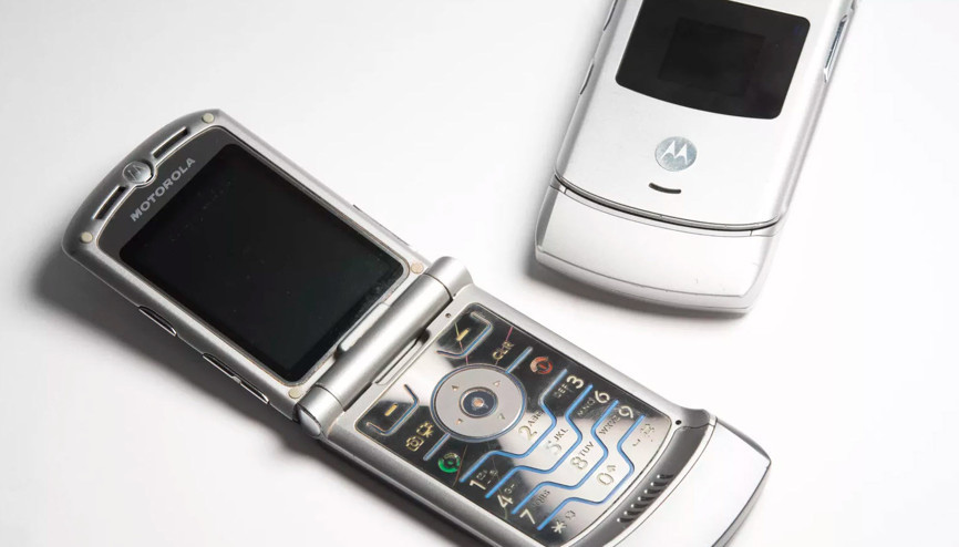 Motorola RAZR yıllar sonra yenileniyor, geri dönüyor