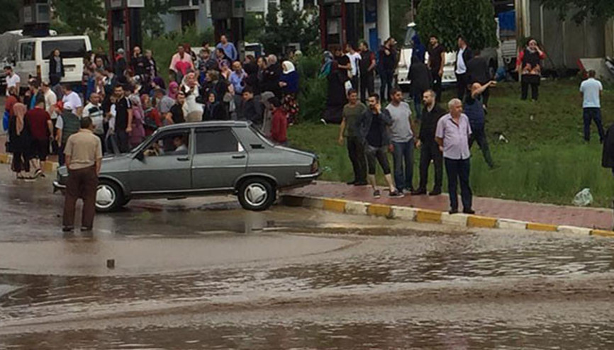 Son dakika... Samsunda selde iki kişi hayatını kaybetti