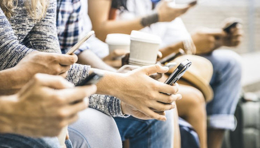 Mutlaka öğrenin: İşte telefonların şaşırtan radyasyon değerleri Mutlaka öğrenin: İşte telefonların şaşırtan radyasyon değerleri