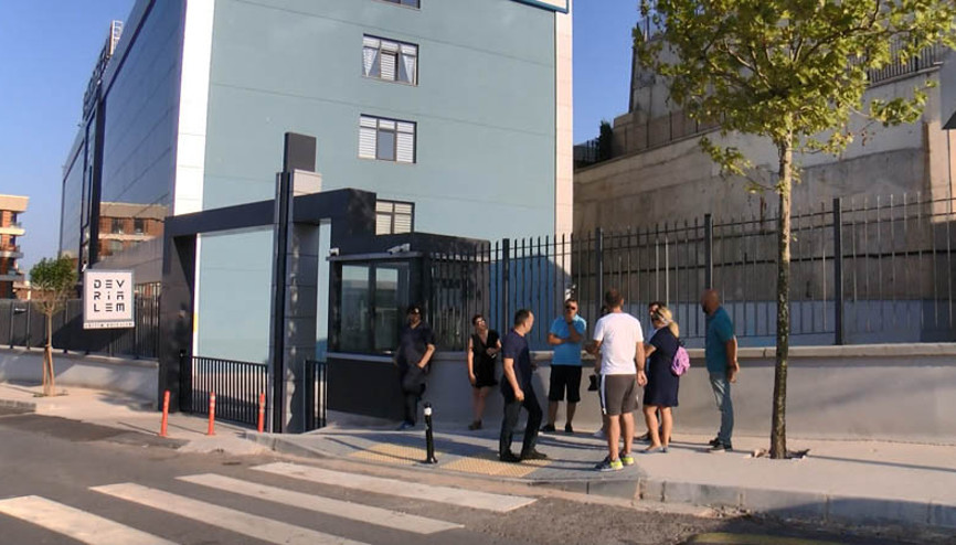 İstanbulda özel okul şoku Veliler kapıya geldi İstanbulda özel okul şoku Veliler kapıya geldi