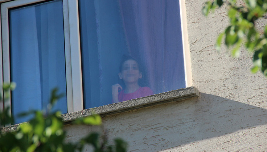 Engelli kadın annesi tarafından eve kilitlendi