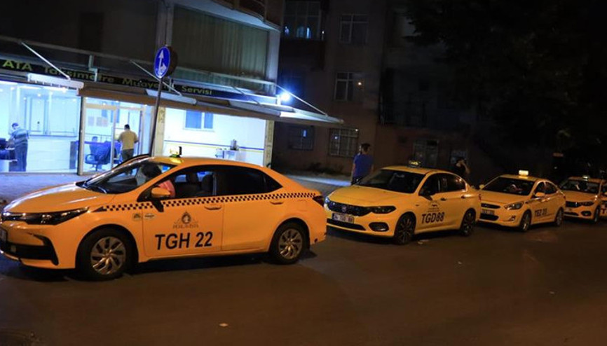 Taksiciler ayar için kuyruğa girdi