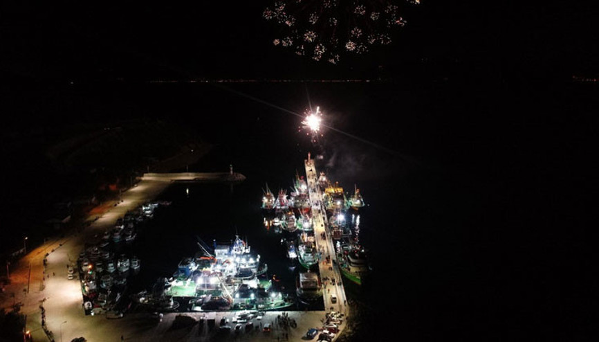 ‘Vira Bismillah Havai fişeklerle açıldılar...