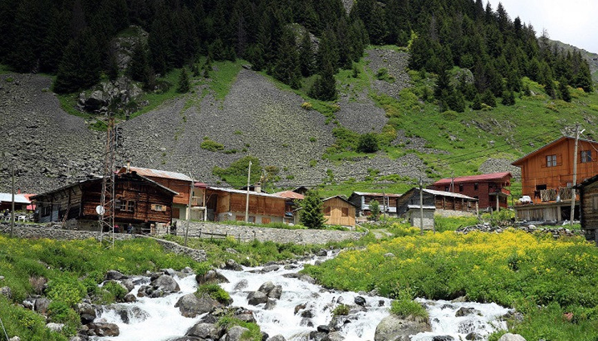 Turistlerin yeni gözdesi Elevit Yaylası
