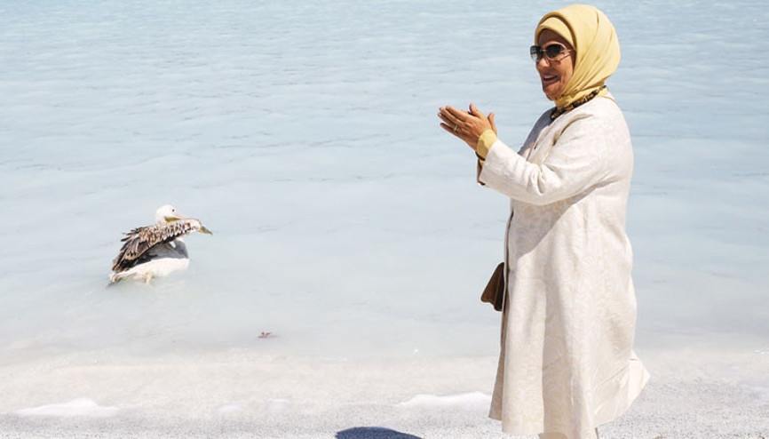 Emine Erdoğan Salda Gölü’nü inceledi: ‘Mutmain oldum’
