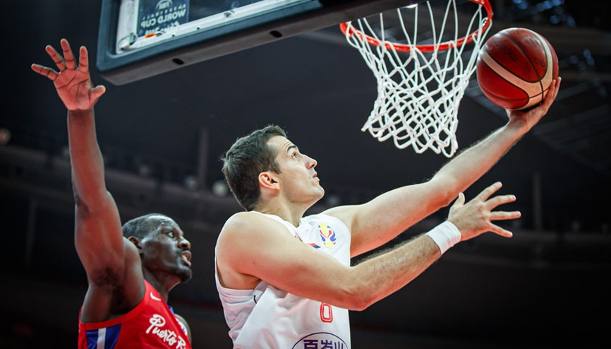 Sırbistan 2. tura farklı başladı Porto Rikoya 43 sayı...