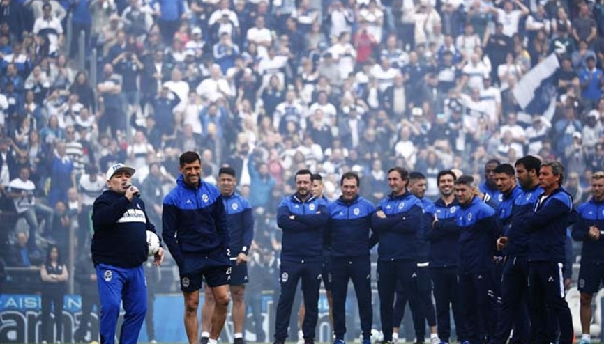 Diego Armando Maradona Arjantini salladı İşte o anlar...