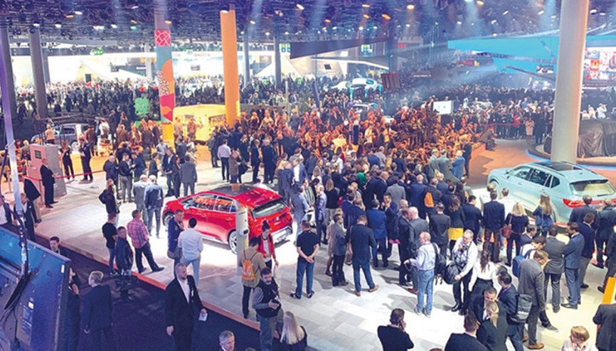 Onların işi yıldız yaratmak