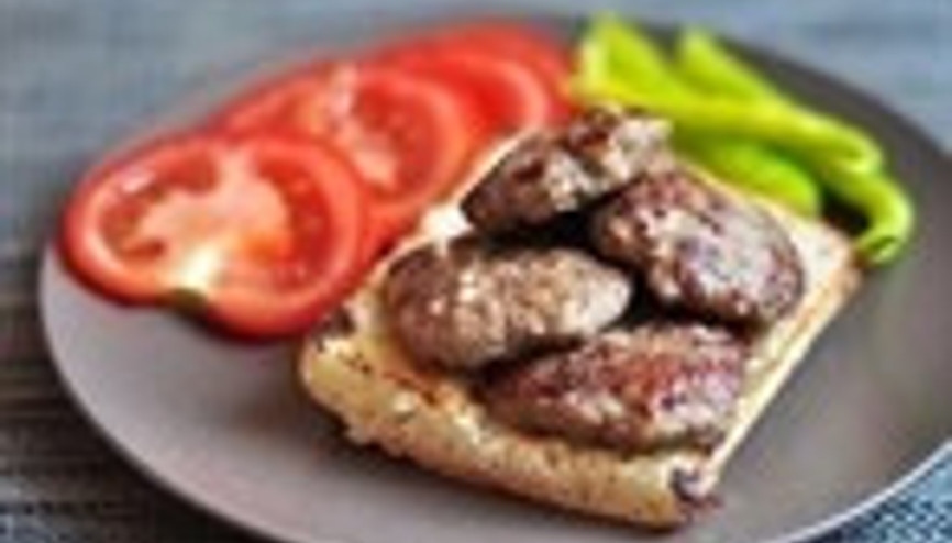 Ağızlara layık kaşarlı köfte tarifi