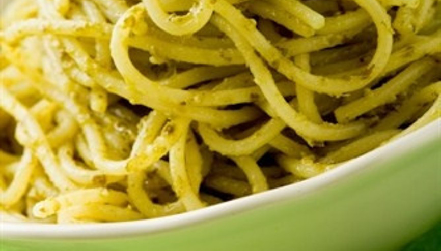 Pesto soslu spagetti