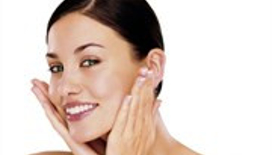 Genç Bir Yüz “V” Şeklindedir