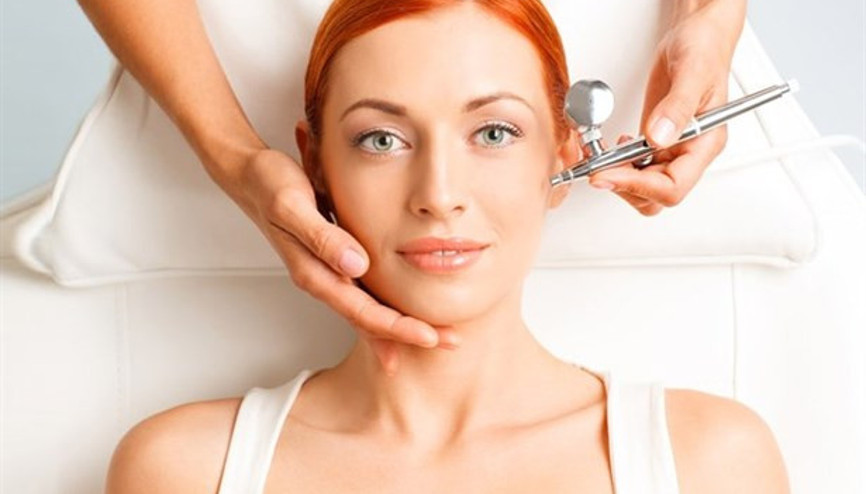 Oksijen Terapi Işıl Işıl Bir Cilt