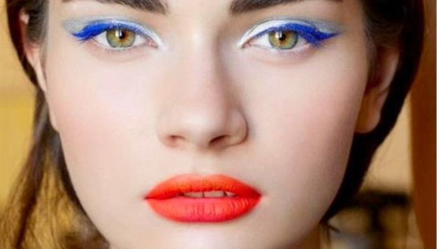 Uzlaşma İçin Mavi Far, Güç İçin Kırmızı Ruj