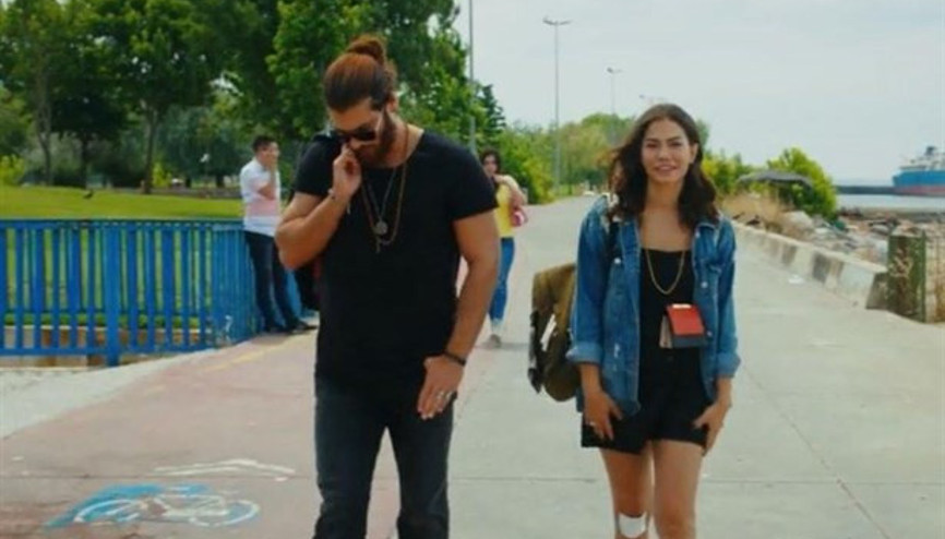“Erkenci Kuş” Sanem’in En İyi 5 Kombini