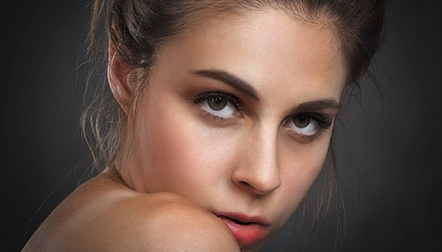 Gözleri Büyük Gösteren 4 Makyaj Hilesi