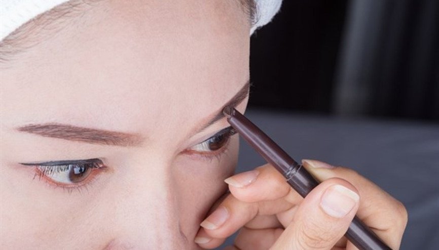 Kaş Ekimiyle Daha Doğal Kaşlar