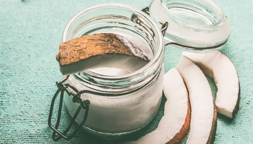 Ev Yapımı Hindistan Cevizi Sütü Şampuanı Ev Yapımı Hindistan Cevizi Sütü Şampuanı