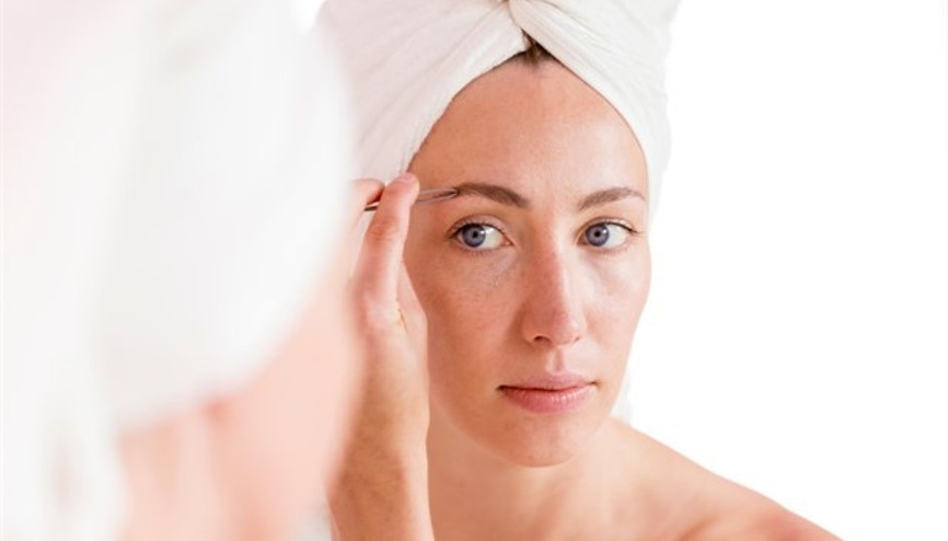 Kaş Arası Kırışıklıkları Nasıl Geçer