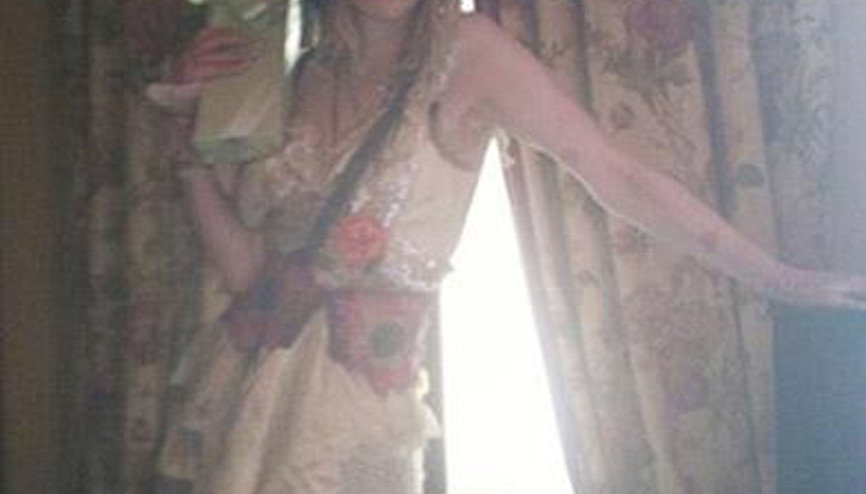 Courtney özel pozlarını yayınladı