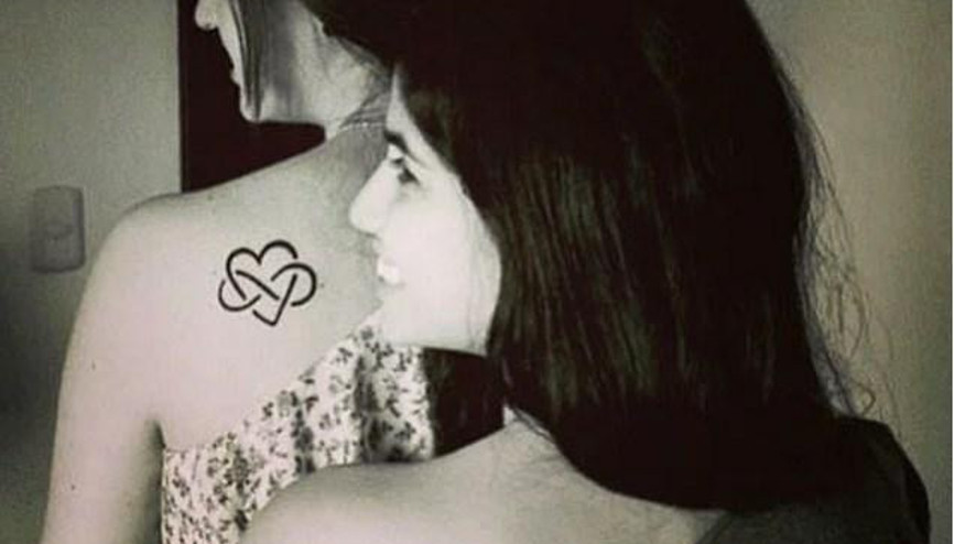 Birbirinden Güzel ve Anlamlı 30 Anne Kız Dövmesi