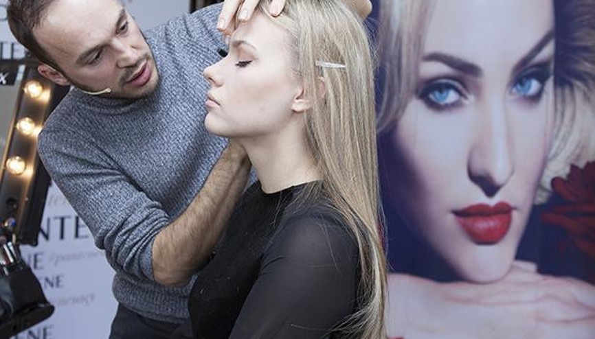 14 Şubat İçin Rıfat Yüzüak’tan Makyaj Tüyoları