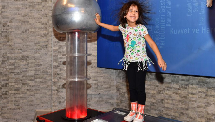 Minik emekçilere piknik ve bilim