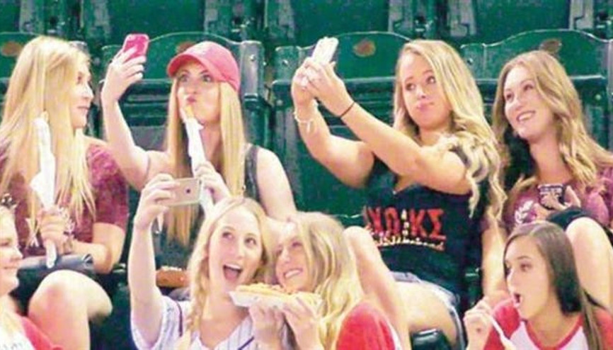 Yılın En İyi 10 Selfie Fotoğrafı