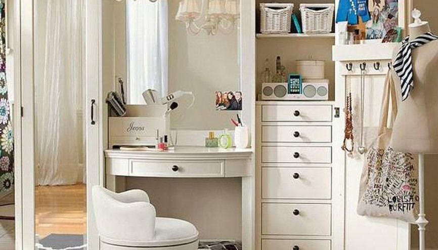 Birbirinden Şık Ve Kullanışlı Makyaj Masaları