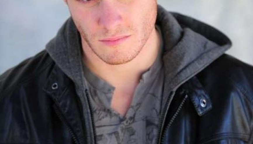 Kerem Bursin’e Hayran Olmanın 10 Nedeni