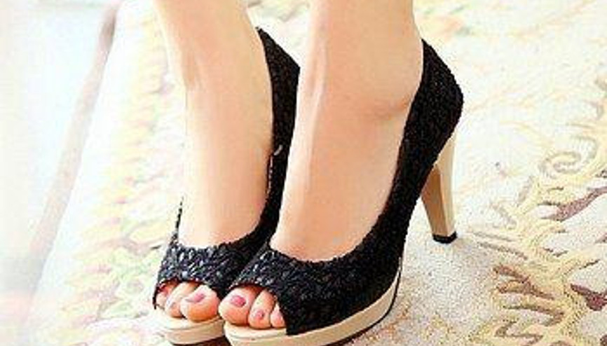 Anlam Yüklü 23 Kadın Ayakkabısı