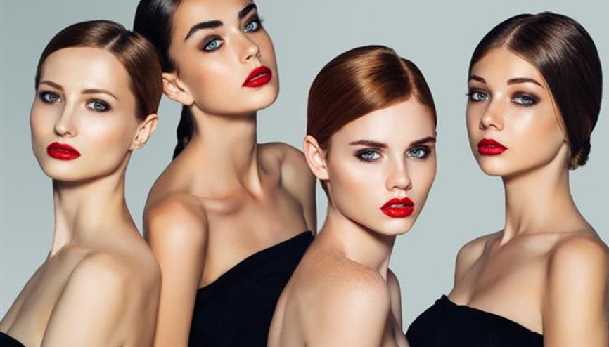 Etkileyici Yılbaşı Makyajı Nasıl Yapılır