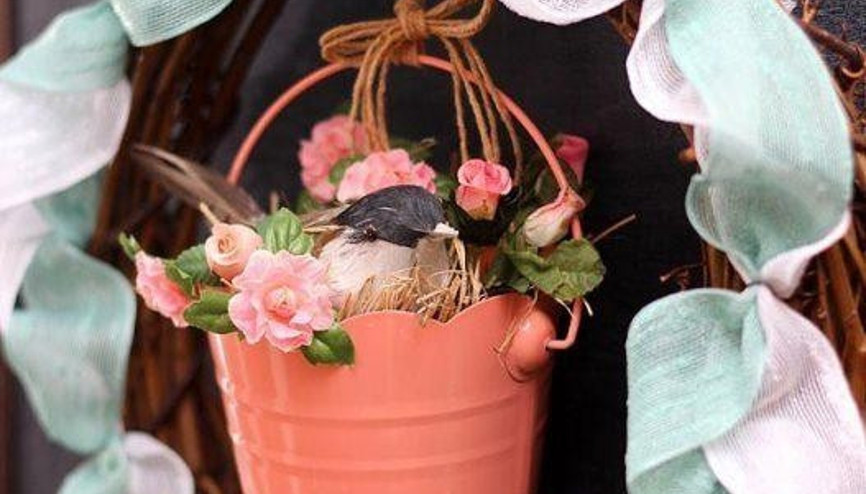 Komşulara Baharı Duyuran 15 Kapı Süsü